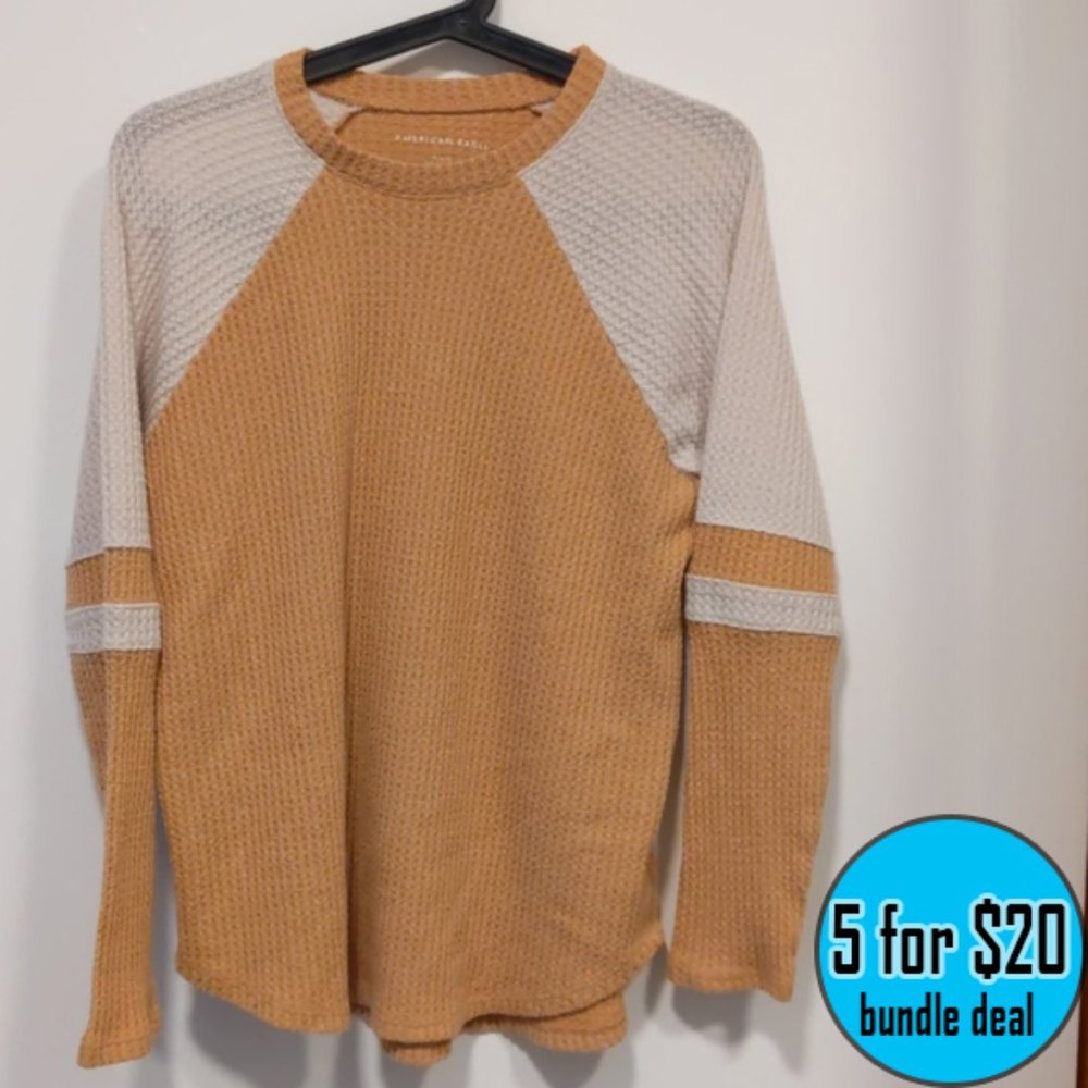 Comfy White & Gold Sweater Top